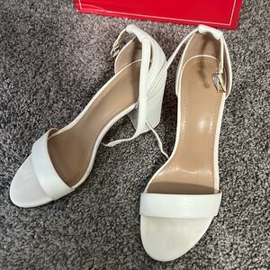 White Candy Heels Size 8W